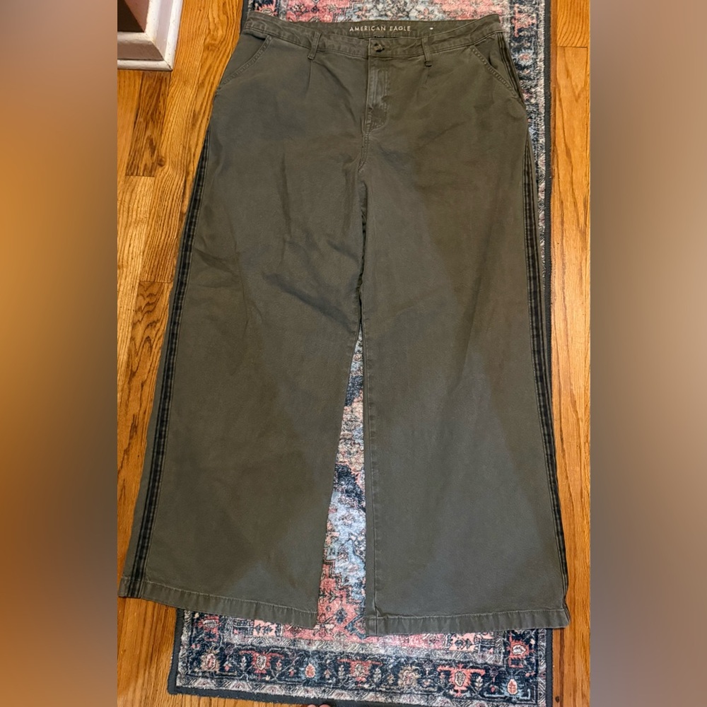 American Eagle Hi-Rise Baggy Wide Leg Size 18
